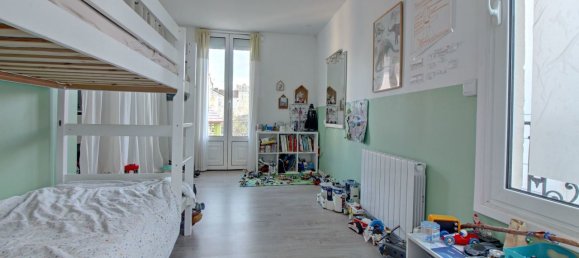 4 bedrooms House in Poissy, France No. 165981 19