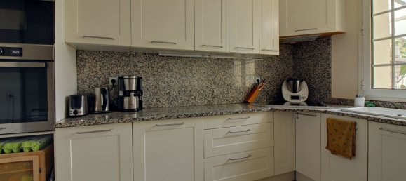 4 bedrooms House in Poissy, France No. 165981 4