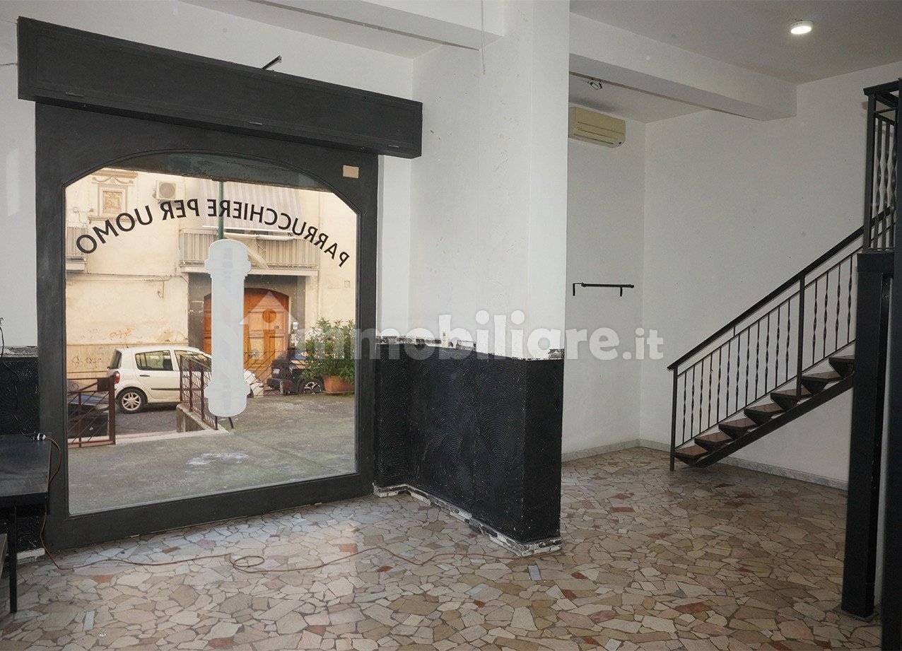 Propiedad comercial de 1 habitación en Naples, Italy No. 149555