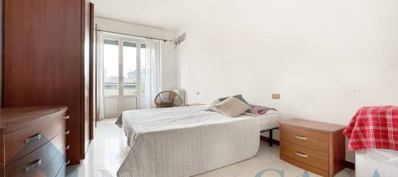 2 bedrooms Apartment in Milan, Italy No. 271476 14