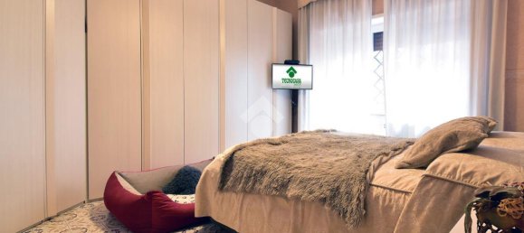 3 rooms Apartment in Rome, Italy No. 131541 17