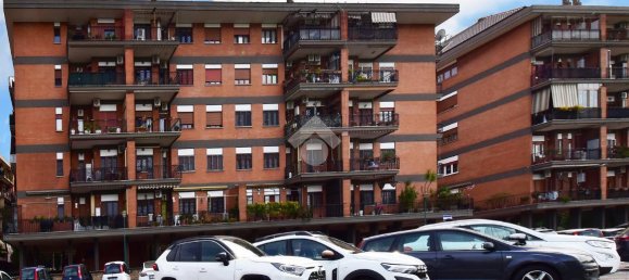 3 rooms Apartment in Rome, Italy No. 131541 3