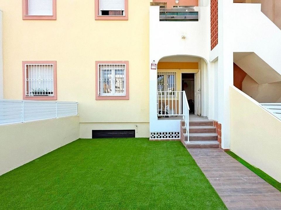 2 bedrooms Apartment in La Zenia, Spain No. 220217