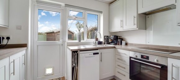 2 bedrooms Commercial property in Epsom, United Kingdom No. 9693 11