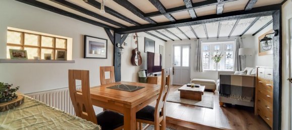 2 bedrooms Commercial property in Epsom, United Kingdom No. 9693 5