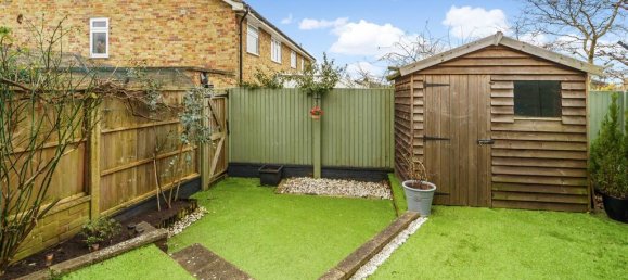 2 bedrooms Commercial property in Epsom, United Kingdom No. 9693 6