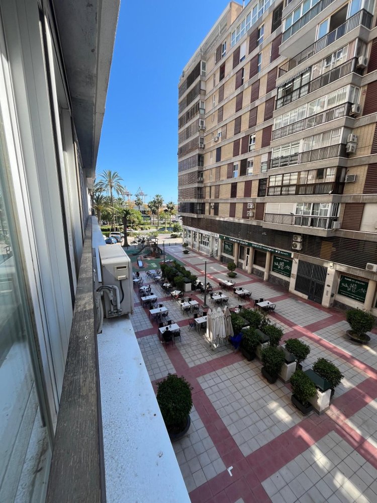 4 غرف نوم شقة في Alicante, Spain رقم 133859