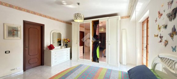 3-salle Villa à Sermoneta, Italy No. 300898 20