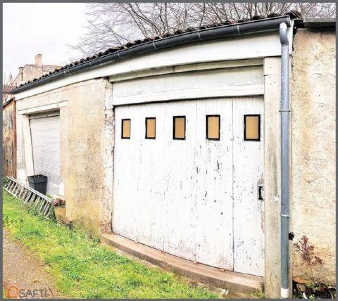 80m² Shop in Libourne, France No. 17715