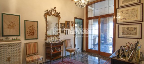 3 bedrooms Apartment in Verona, Italy No. 302481 4