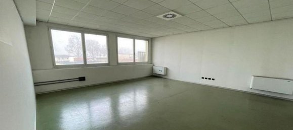 3329m² Office in Rovigo, Italy No. 72304 8