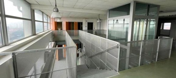3329m² Office in Rovigo, Italy No. 72304 7