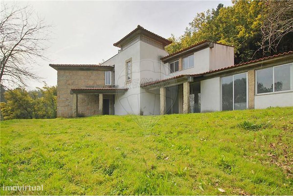 Дом с 3 спальнями в Марку ди Канавезиш, Португалия № 29700