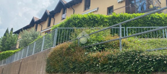 3-salle Appartement à Sale Marasino, Italy No. 137437 4