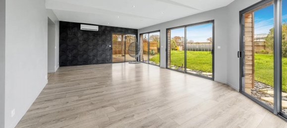 5 bedrooms House in Retiers, France No. 43917 4