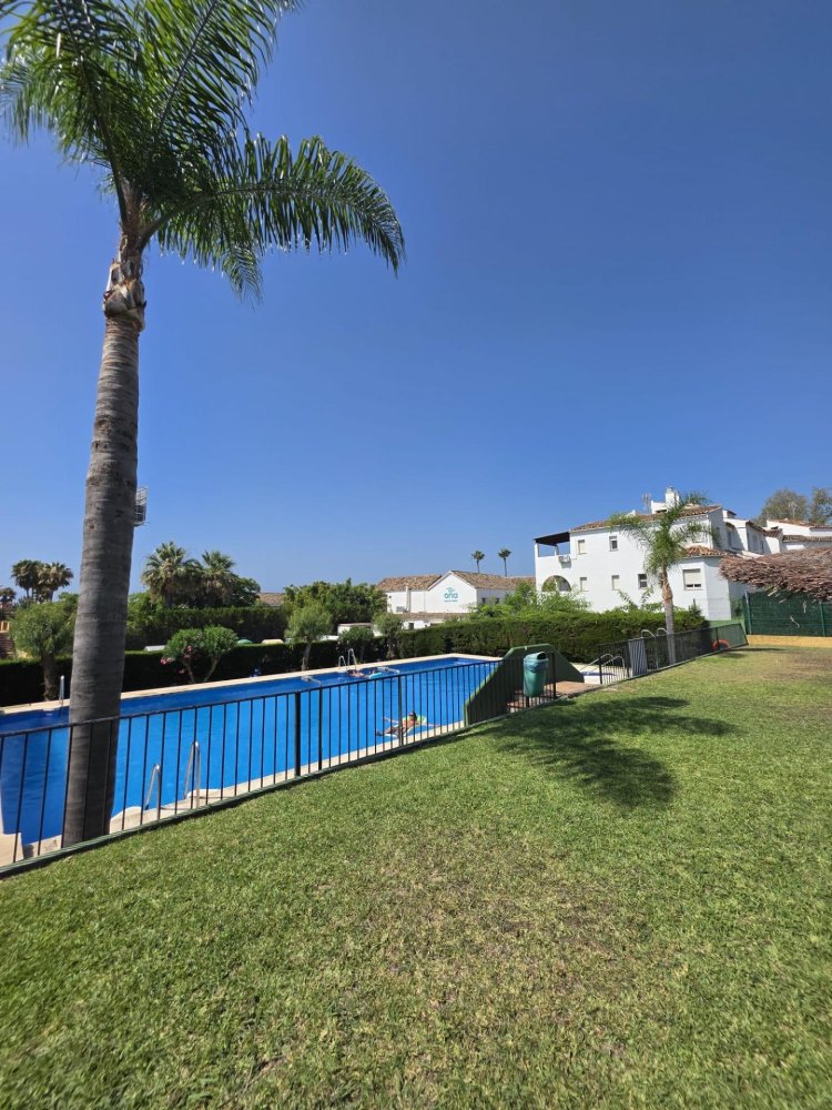 3 غرف نوم شقة في Estepona, Spain رقم 168237