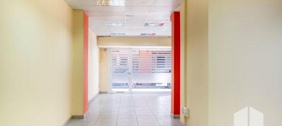 113m² Commercial property in Gava, Spain No. 141114 8