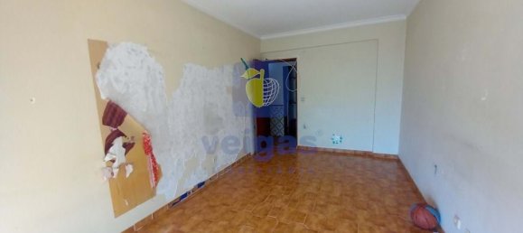 3 bedrooms Apartment in Barreiro, Portugal No. 214028 11
