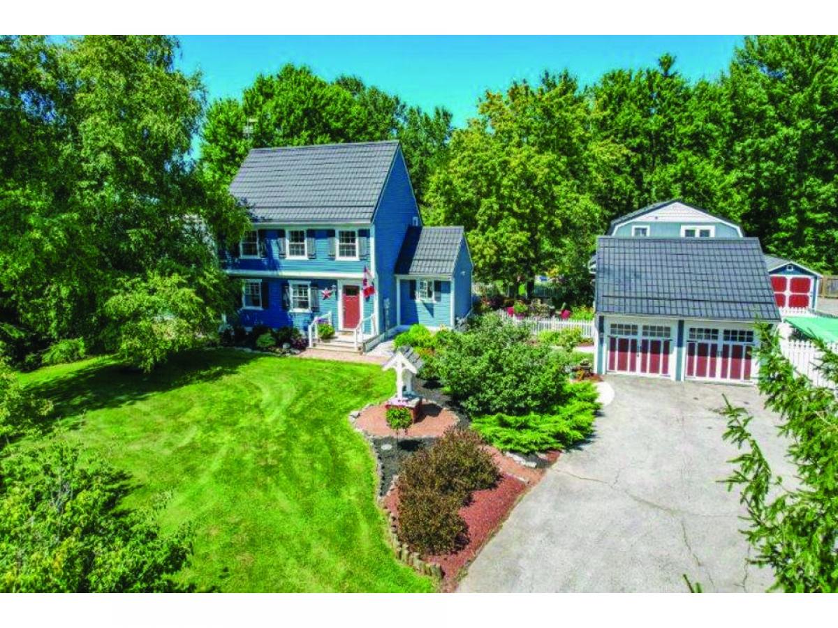 3 bedrooms House in Pelham, Canada No. 694