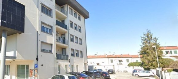 100m² Commercial property in Pontedera, Italy No. 76091 10