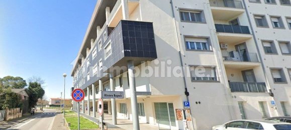 100m² Commercial property in Pontedera, Italy No. 76091 8