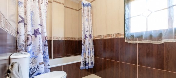 4 bedrooms House in Jun, Spain No. 94737 29