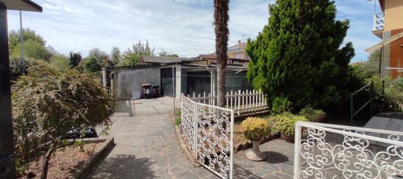 Apartamento de 4 divisões em Novara, Italy N.º 285667 2