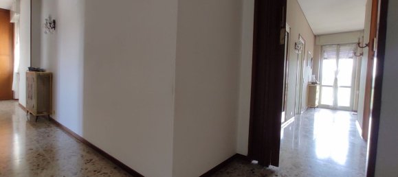 Apartamento de 4 divisões em Novara, Italy N.º 285667 16