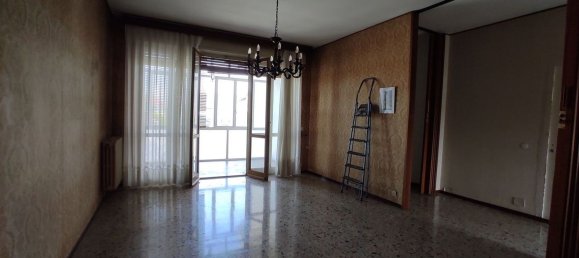 Apartamento de 4 divisões em Novara, Italy N.º 285667 10