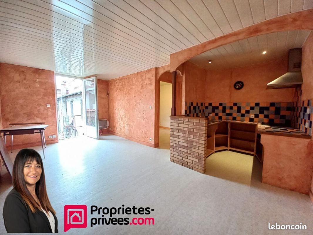  بناية في Roanne, France 255متر مربع رقم 260691