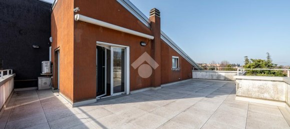 3 Schlafzimmer Penthouse in Langhirano, Italy, Nr. 54011 20