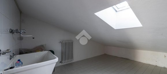 3 Schlafzimmer Penthouse in Langhirano, Italy, Nr. 54011 19