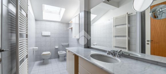 3 Schlafzimmer Penthouse in Langhirano, Italy, Nr. 54011 39