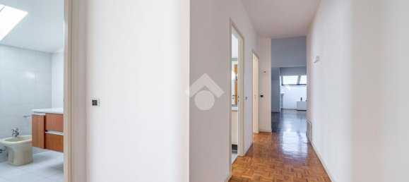 3 Schlafzimmer Penthouse in Langhirano, Italy, Nr. 54011 67