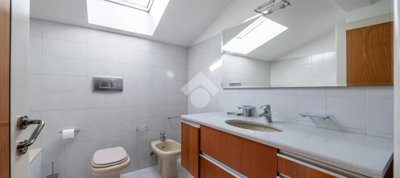 3 Schlafzimmer Penthouse in Langhirano, Italy, Nr. 54011 70