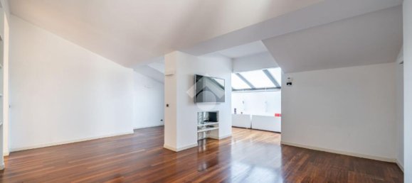 3 Schlafzimmer Penthouse in Langhirano, Italy, Nr. 54011 7