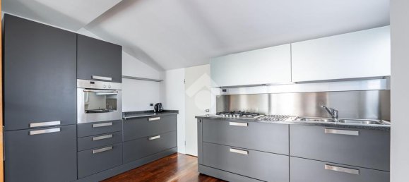 3 Schlafzimmer Penthouse in Langhirano, Italy, Nr. 54011 53