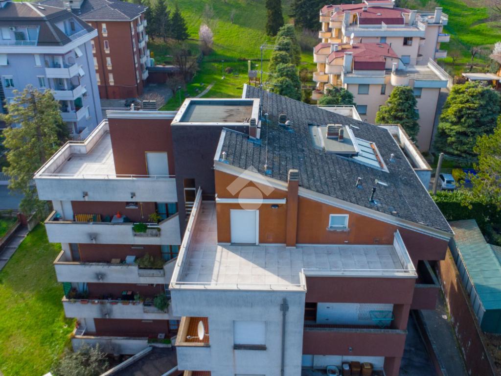 3 Schlafzimmer Penthouse in Langhirano, Italy, Nr. 54011