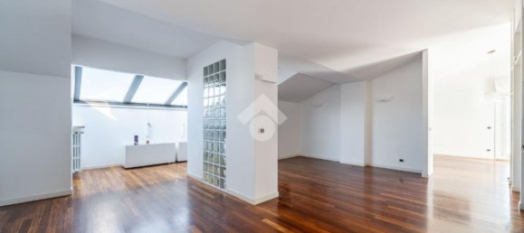 3 Schlafzimmer Penthouse in Langhirano, Italy, Nr. 54011 8