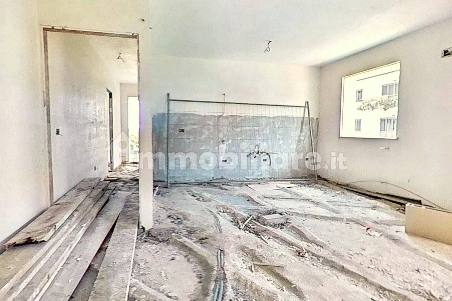 Квартира с 4 спальнями в Сан Джованни ла Пунта, Италия № 360353