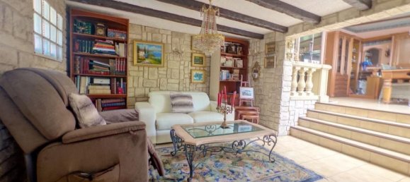 3 bedrooms House in Poissy, France No. 178025 6