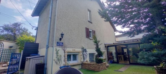 3 bedrooms House in Poissy, France No. 178025 3