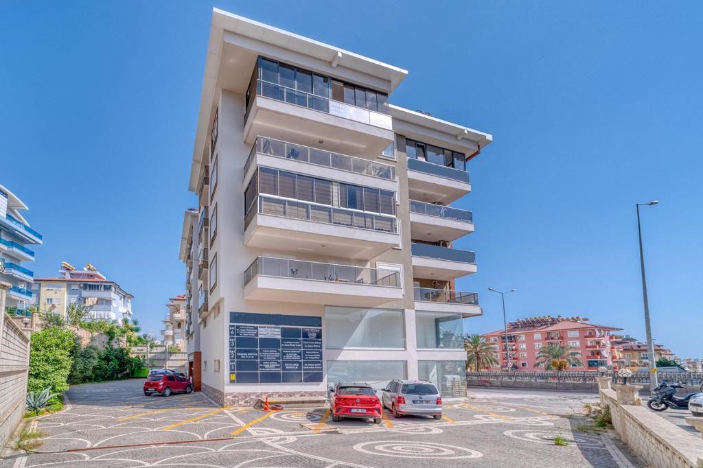 3 rooms Commercial property in Alanya, Turkey No. 43620