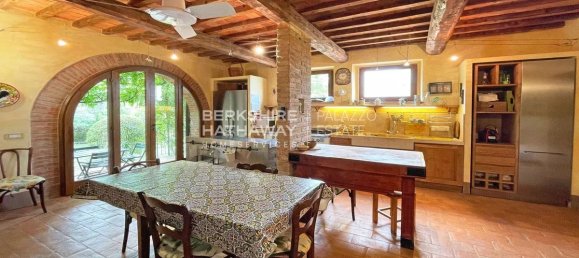 6 bedrooms Villa in Cortona, Italy No. 121142 7