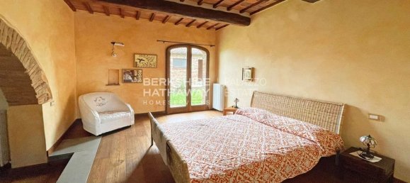 6 bedrooms Villa in Cortona, Italy No. 121142 13
