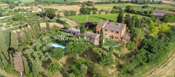 6 bedrooms Villa in Cortona, Italy No. 121142 2