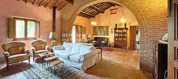 6 bedrooms Villa in Cortona, Italy No. 121142 15