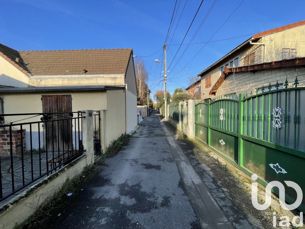 3غرفة شقة في Montreuil, France رقم 164379