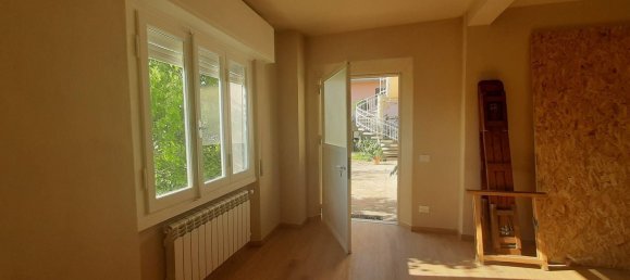 5 bedrooms Apartment in Monsummano Terme, Italy No. 357375 3