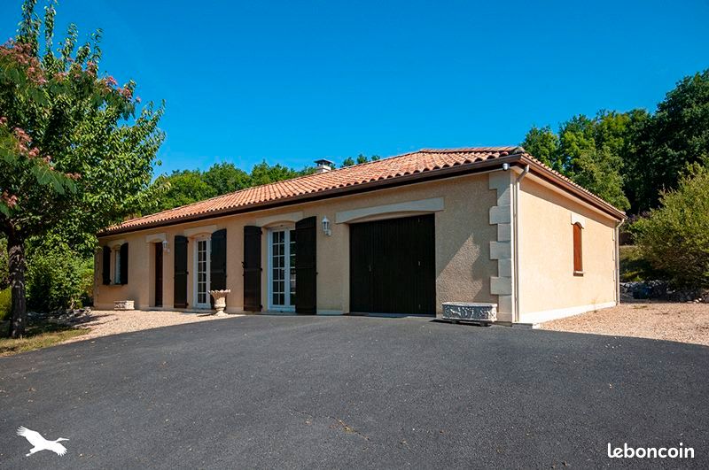 3 bedrooms House in Dordogne, France No. 293789